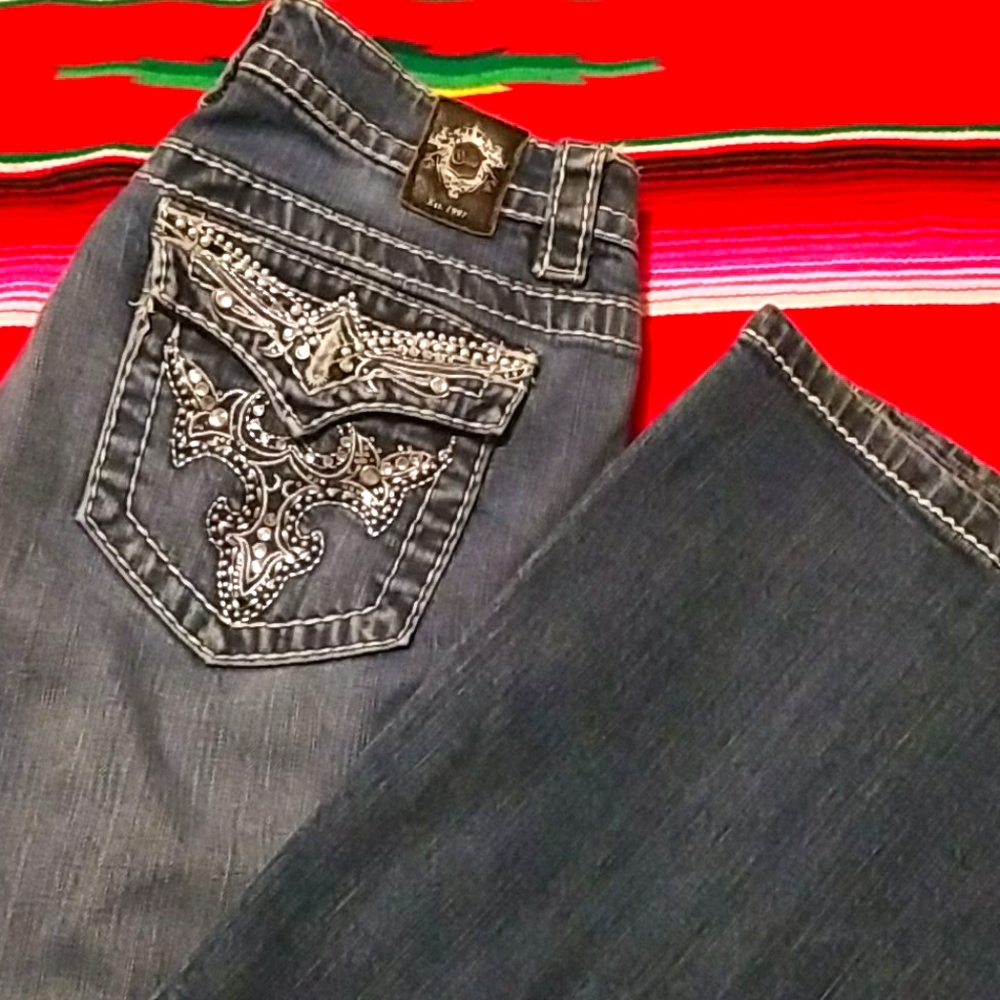 4 / $20 ⭐Cello size 9 jeans